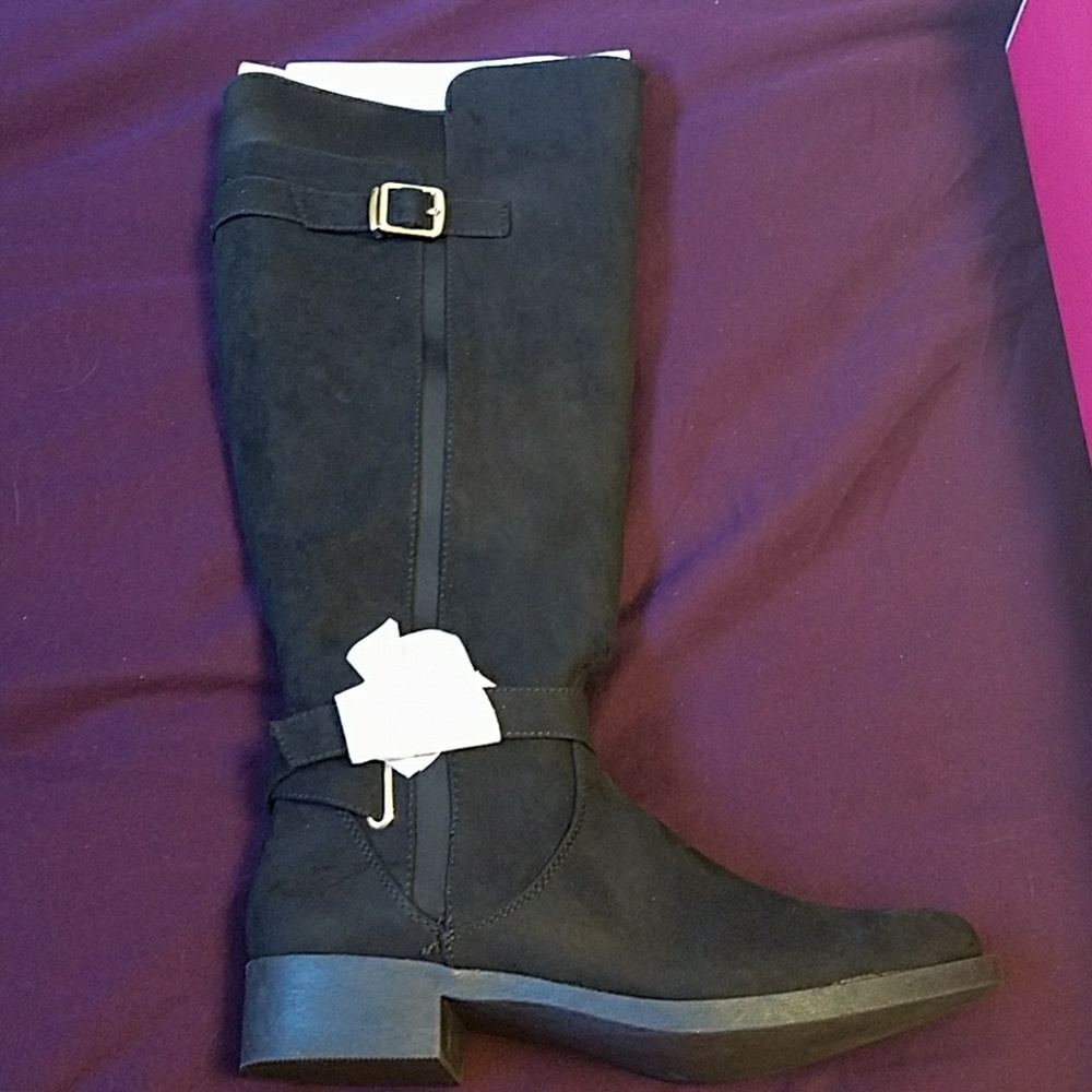 NWT Black Faux Suede Boots